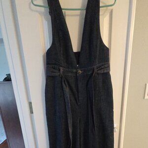 Anthropologie Pilcro belted wide leg denim jumpsuit sz 6P w adjustable straps